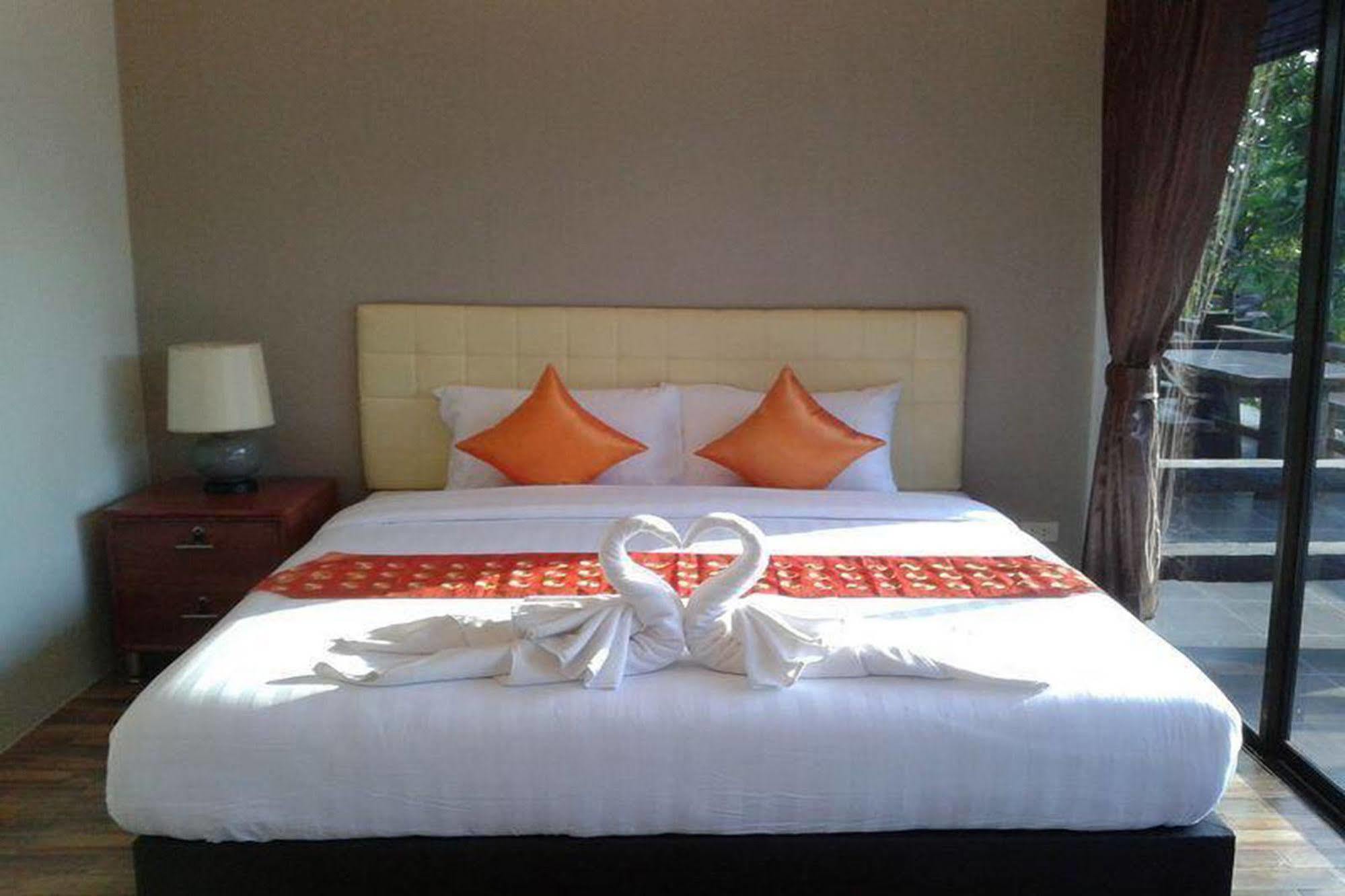 The Canal Garden Resort Ban Huai Sua Екстериор снимка