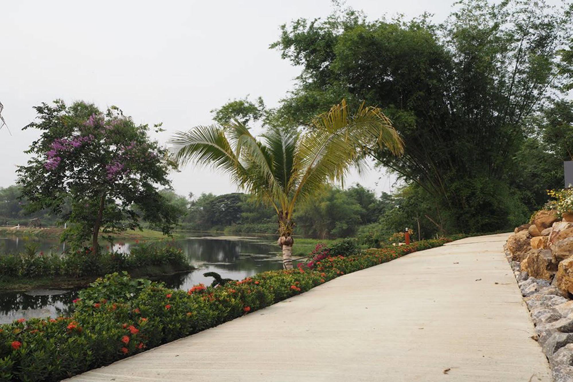 The Canal Garden Resort Ban Huai Sua Екстериор снимка